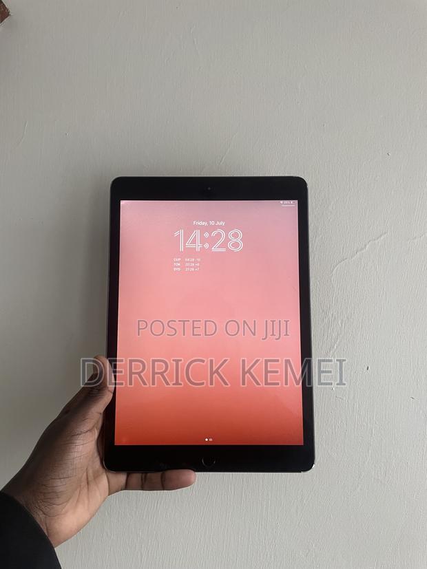Apple iPad 10.2 (2020) Wi-Fi 32 GB Gray - thumbnail 2
