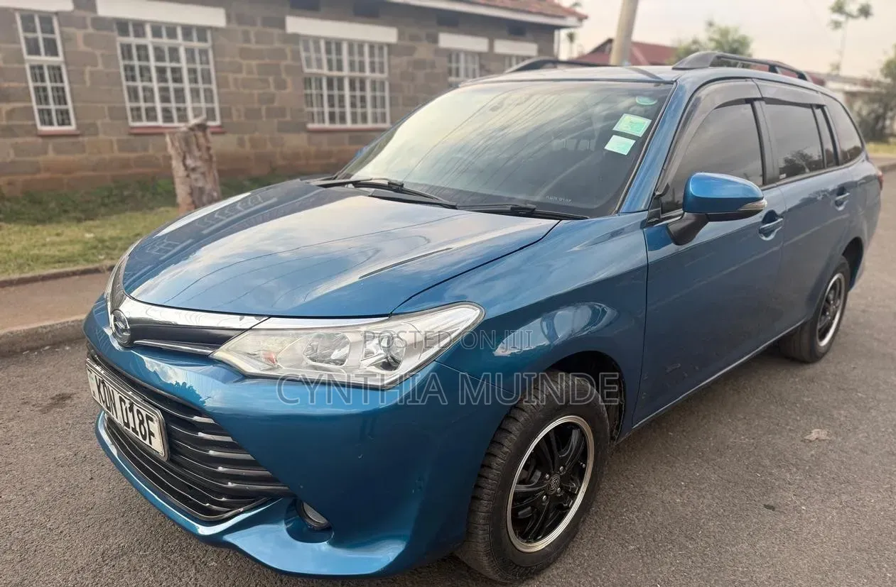 Toyota Corolla Fielder 2016 Blue