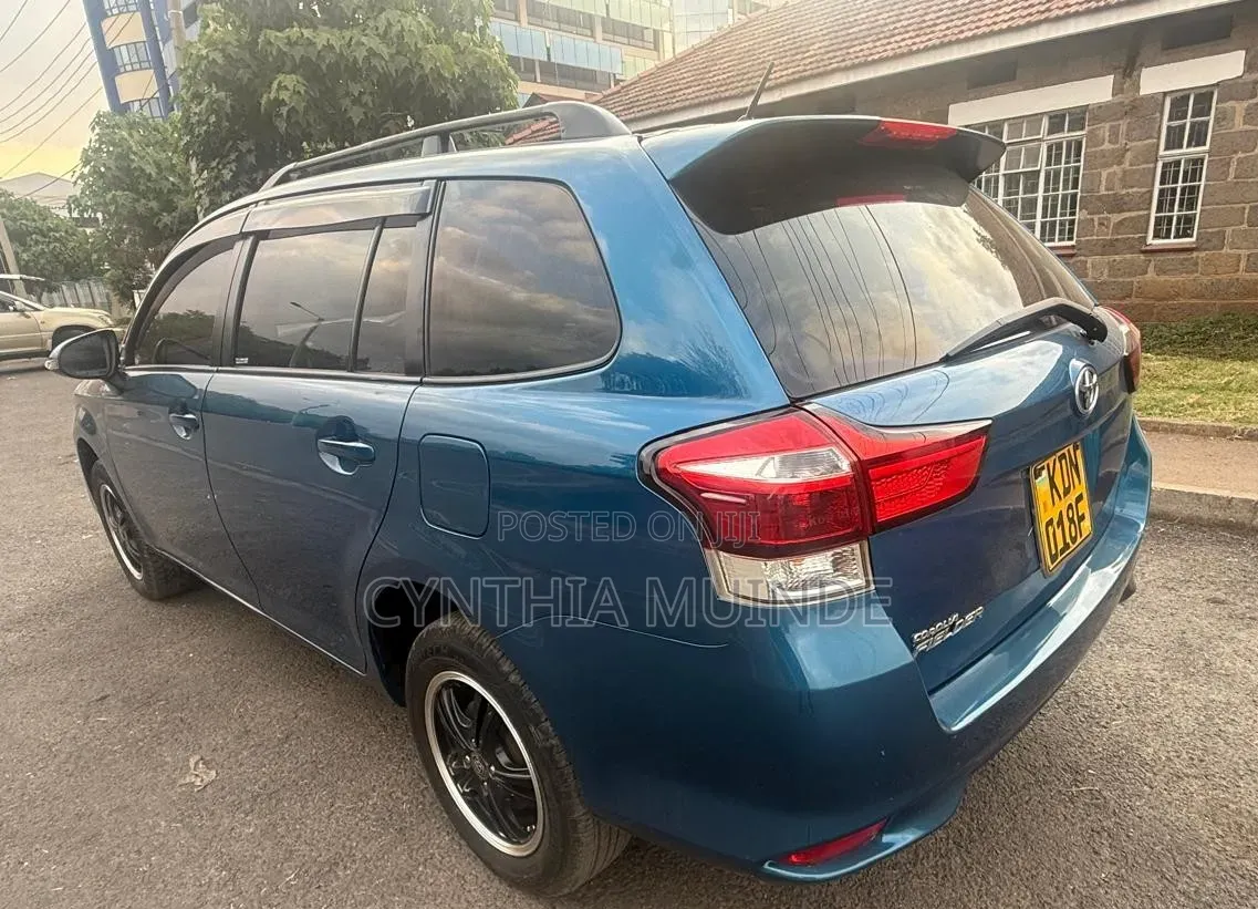 Toyota Corolla Fielder 2016 Blue