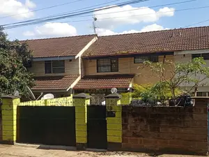 3bdrm Maisonette in Ngumo Estate for sale