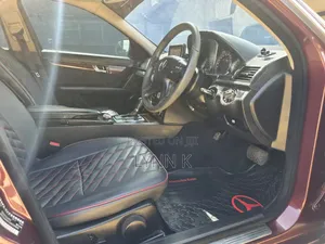 Mercedes-Benz C200 2010 Maroon