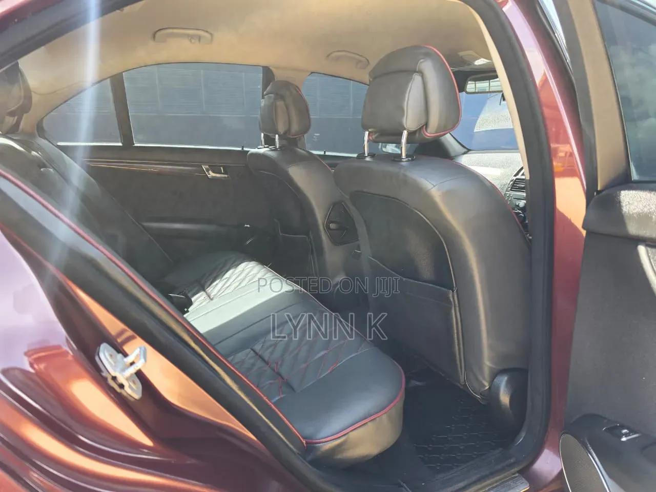 Mercedes-Benz C200 2010 Maroon