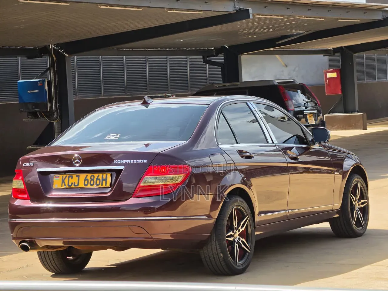 Mercedes-Benz C200 2010 Maroon