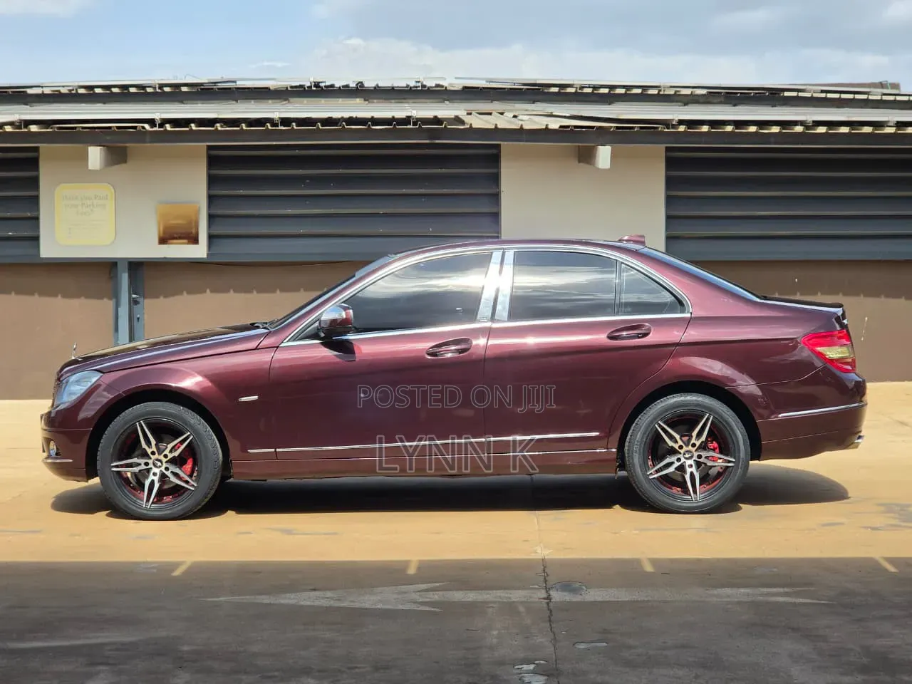 Mercedes-Benz C200 2010 Maroon