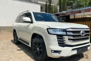 Toyota Land Cruiser Prado 2015 White
