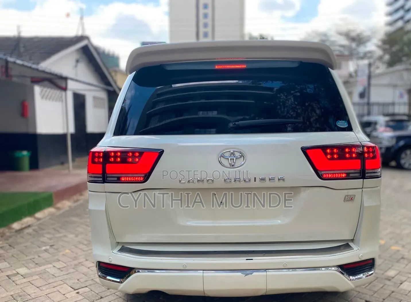 Toyota Land Cruiser Prado 2015 White