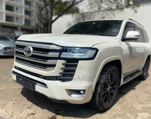 Toyota Land Cruiser Prado 2015 White