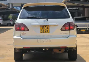 Toyota Harrier 2000 White