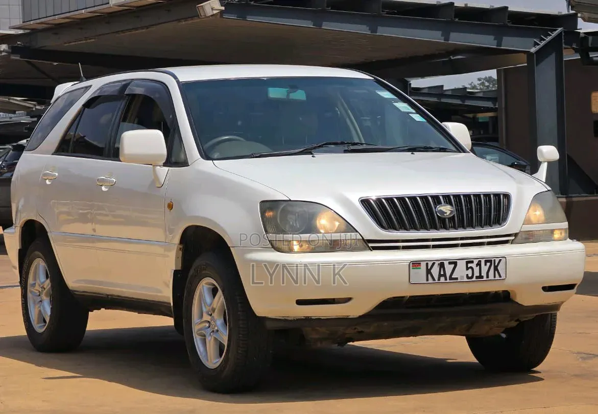 Toyota Harrier 2000 White