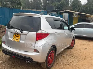 Toyota Ractis 2013 Silver