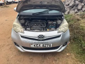 Toyota Ractis 2013 Silver