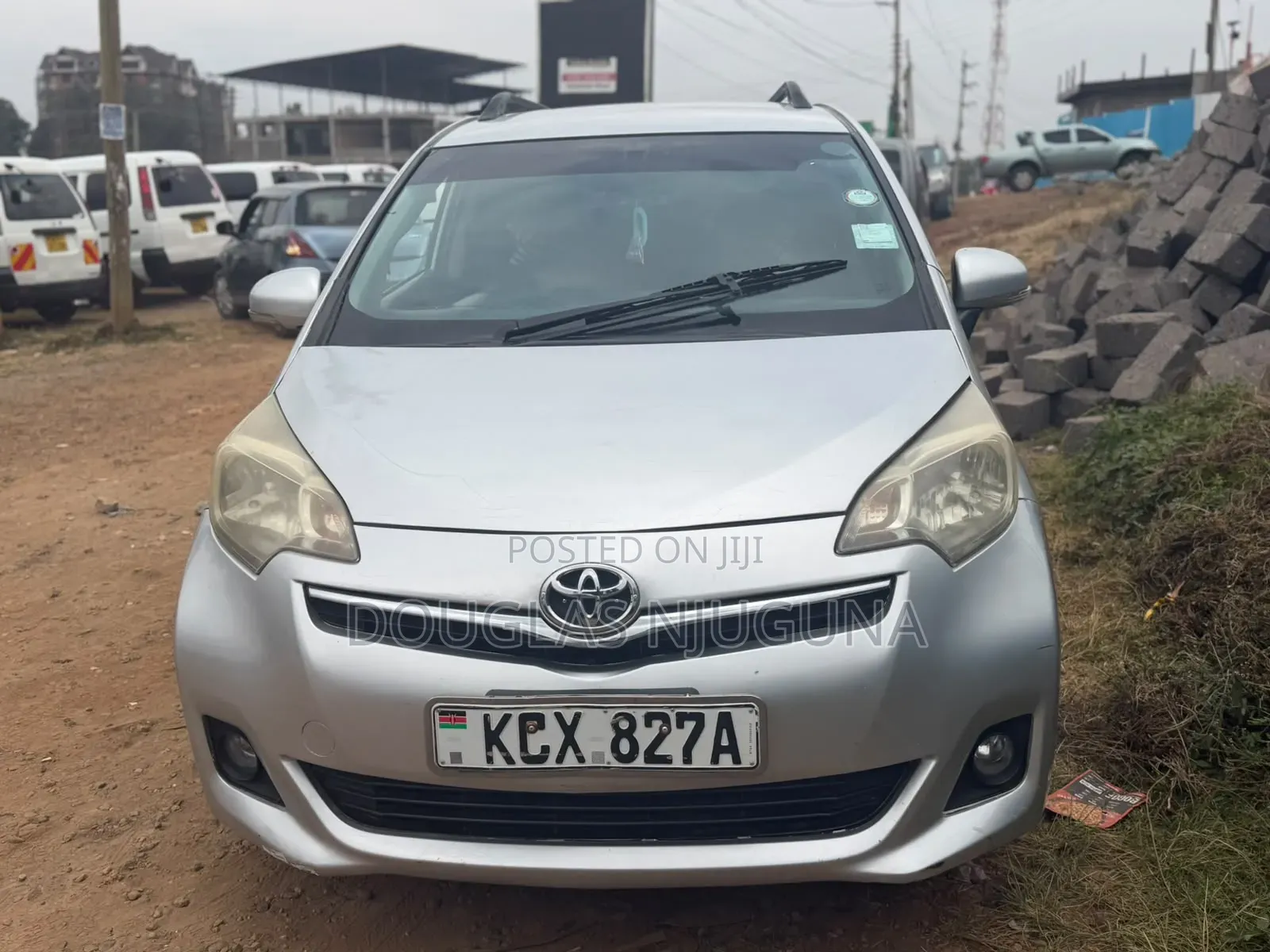 Toyota Ractis 2013 Silver