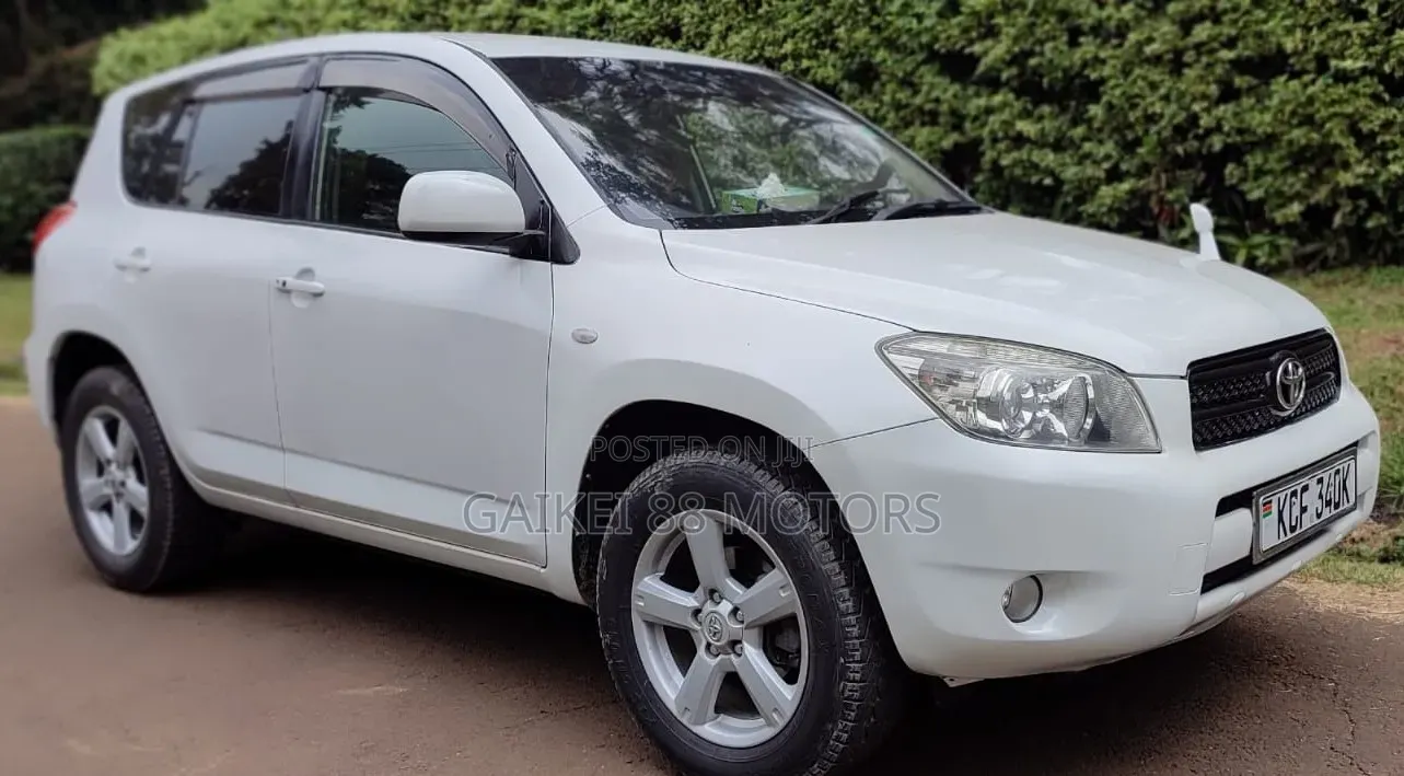 Toyota RAV4 2008 White