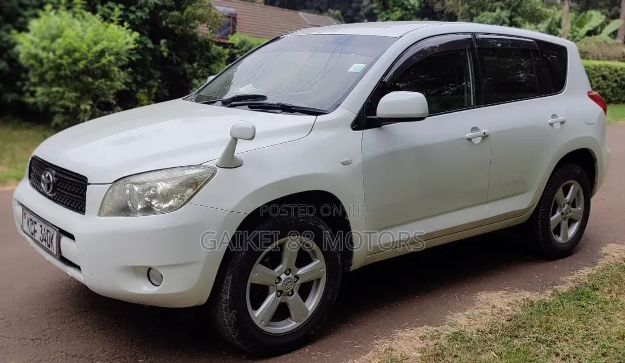 Toyota RAV4 2008 White