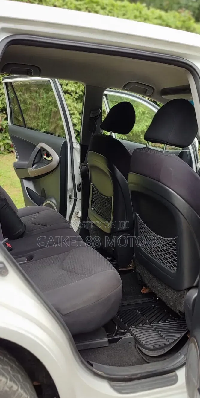 Toyota RAV4 2008 White