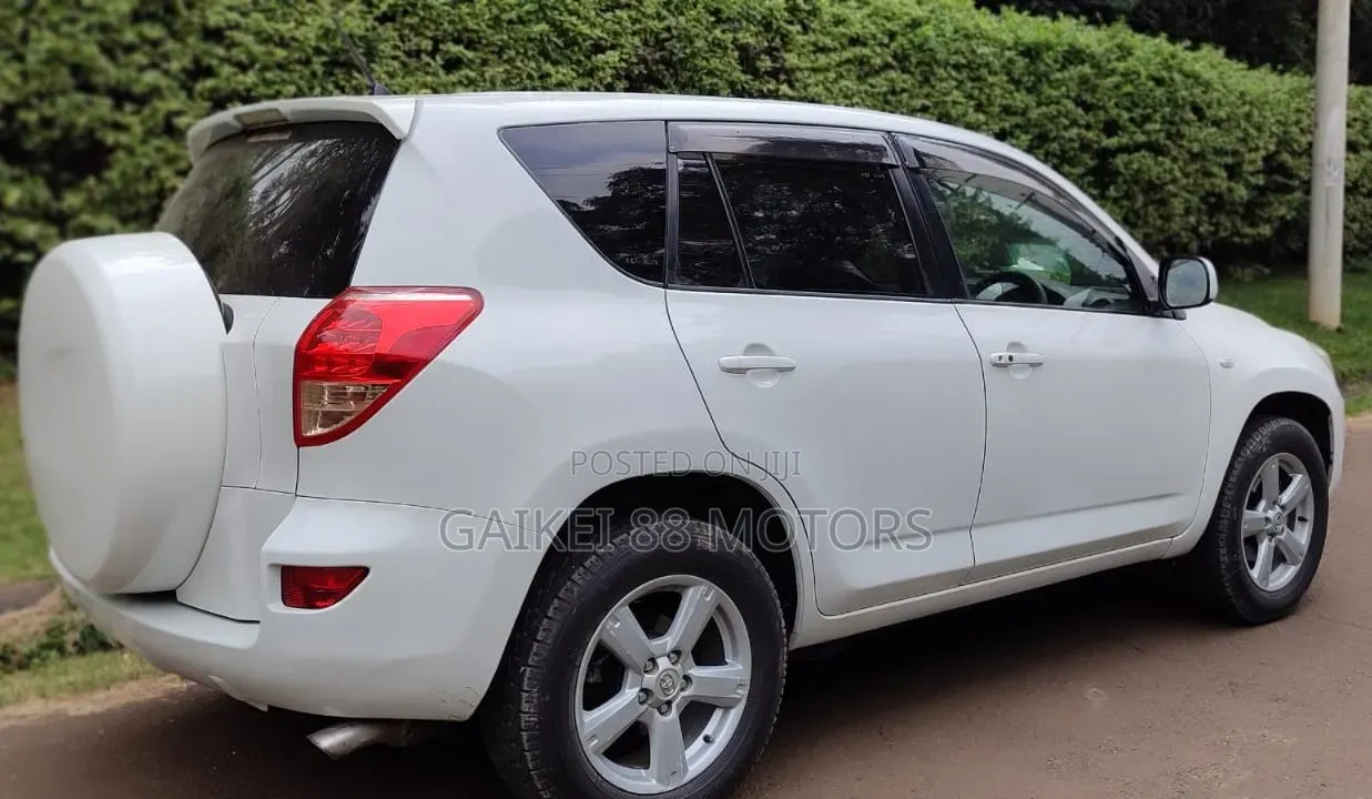 Toyota RAV4 2008 White