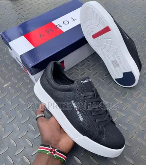 Tommy Hilfiger