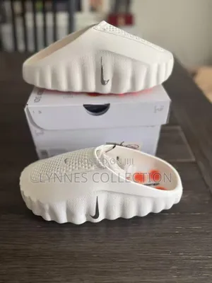 Nike Mind 001
