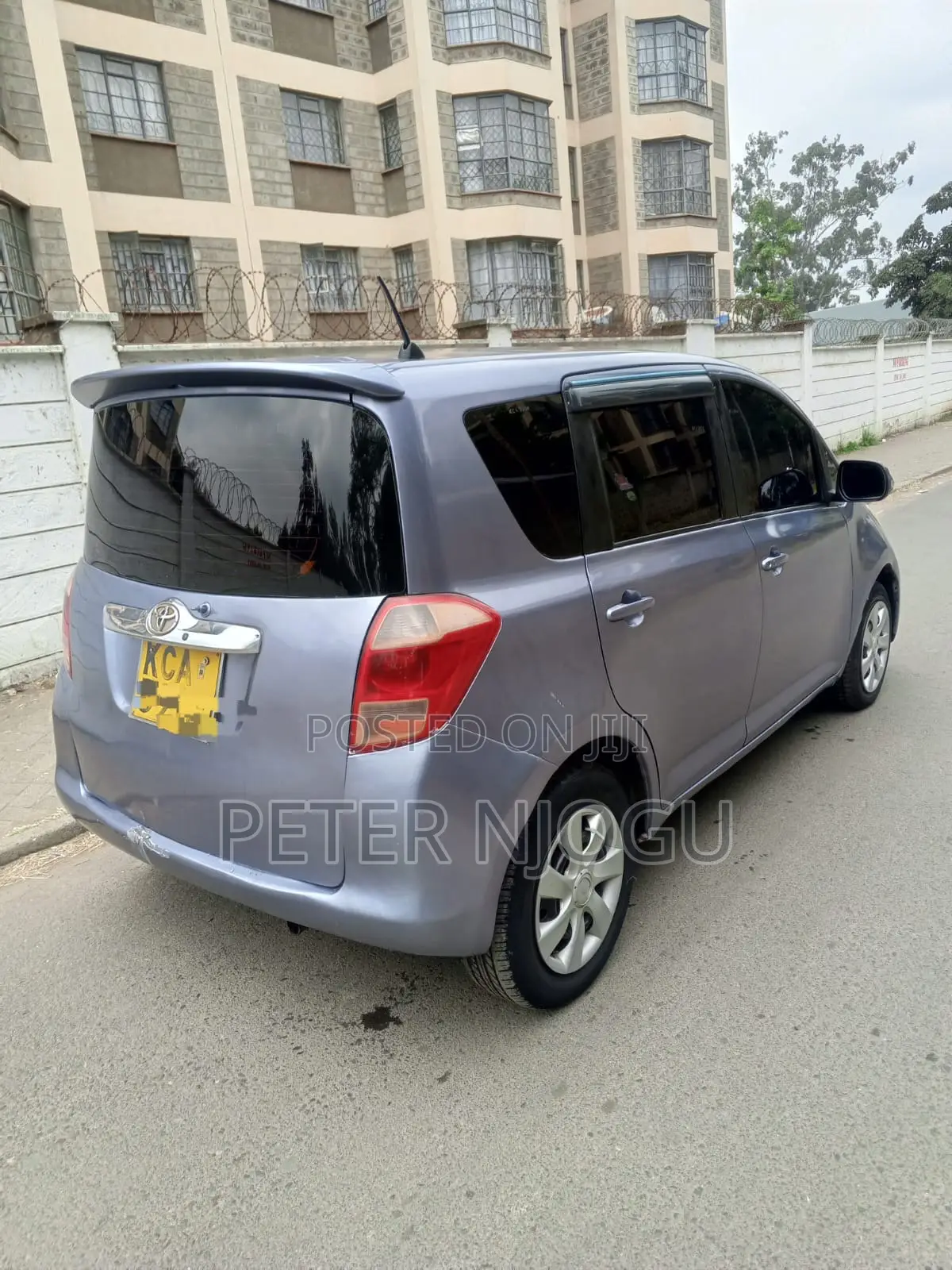 Toyota Ractis 2009 Blue