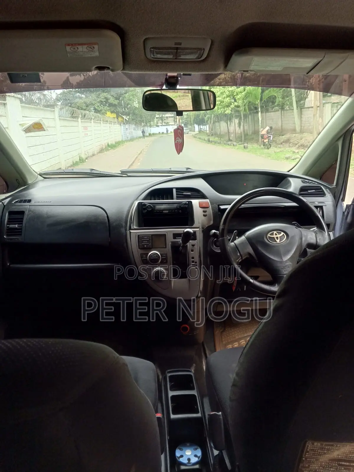 Toyota Ractis 2009 Blue