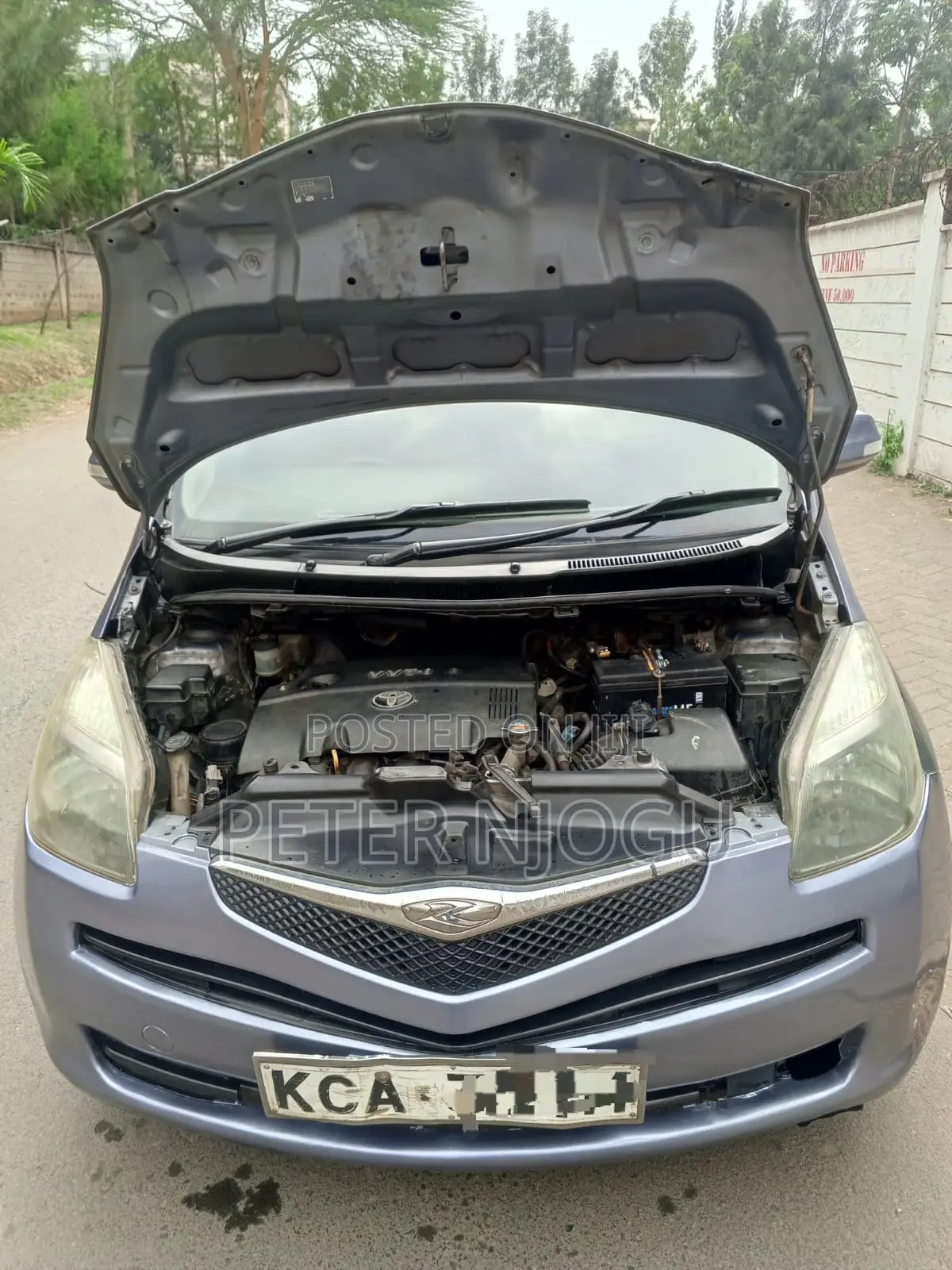 Toyota Ractis 2009 Blue