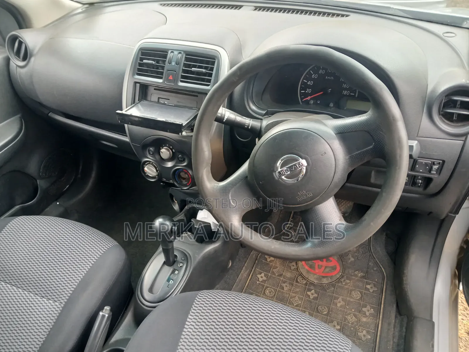 Nissan March 1.2 AWD 2015 Silver