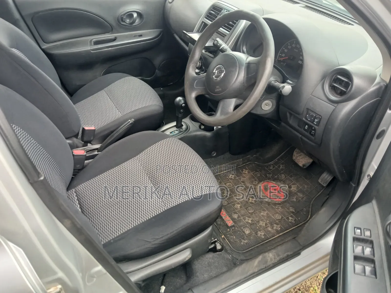 Nissan March 1.2 AWD 2015 Silver