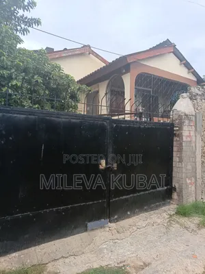 3bdrm House in Red Estate, Kiembeni for sale