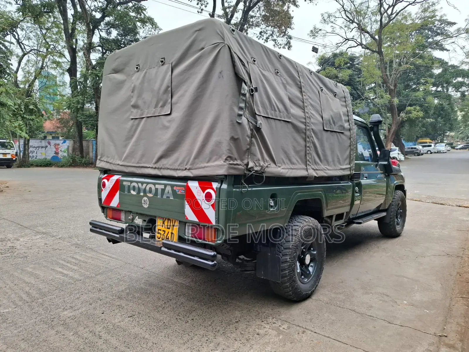 Toyota Land Cruiser 79 Series 2017 Green