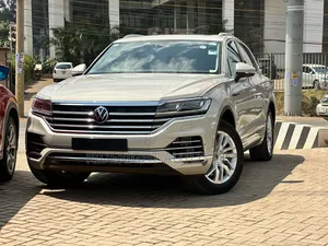 Volkswagen Touareg 2021 Beige