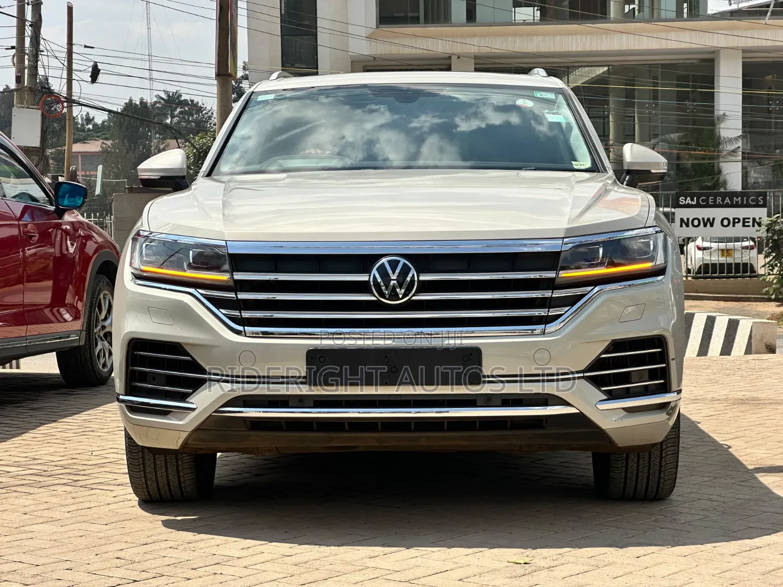 Volkswagen Touareg 2021 Beige
