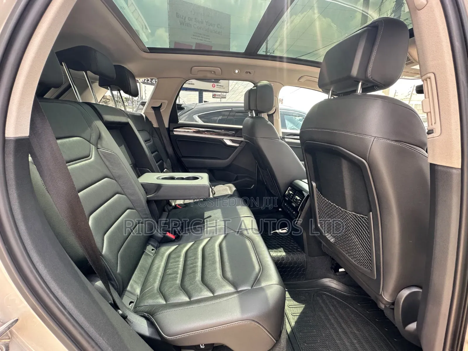 Volkswagen Touareg 2021 Beige