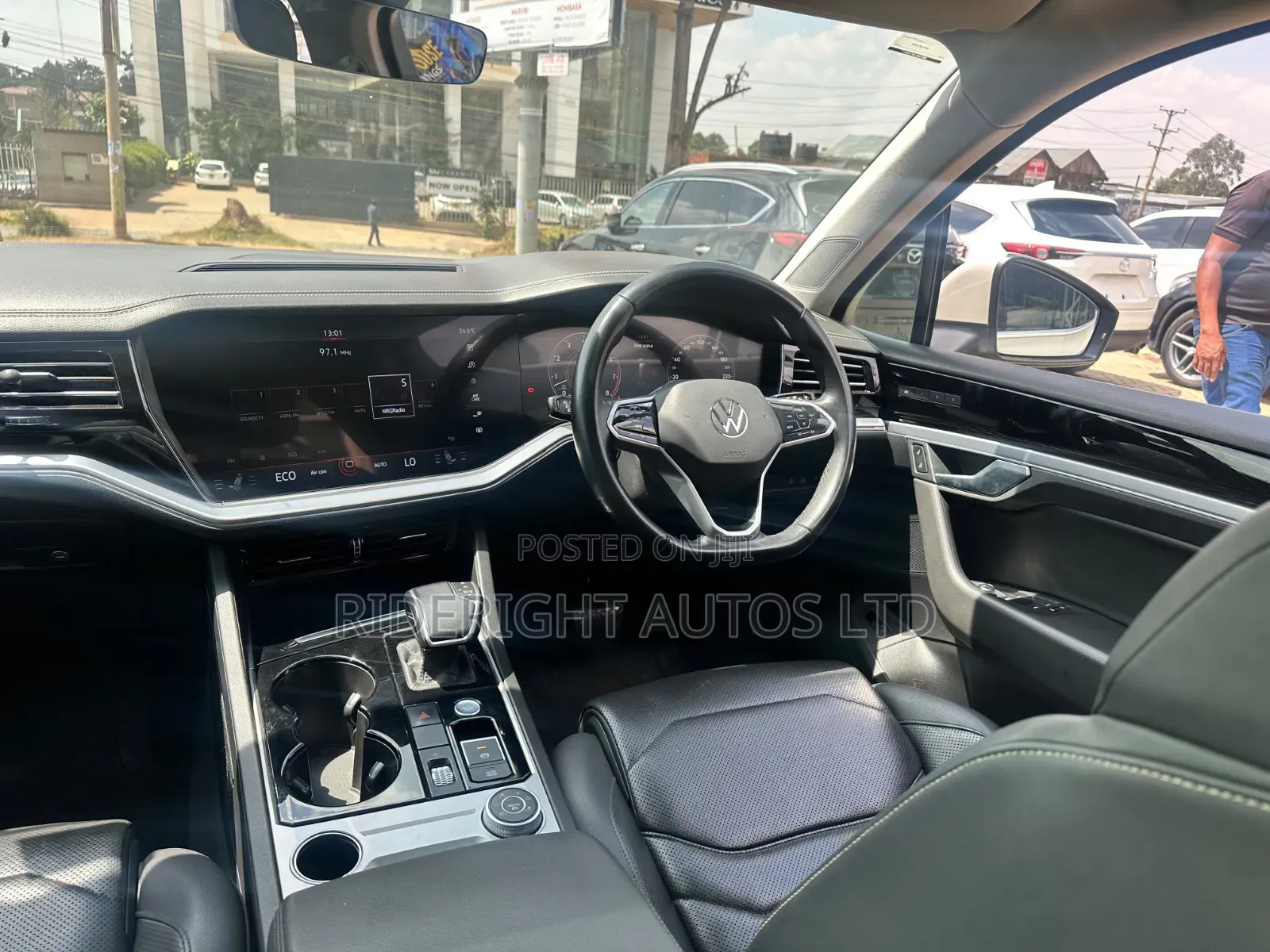 Volkswagen Touareg 2021 Beige