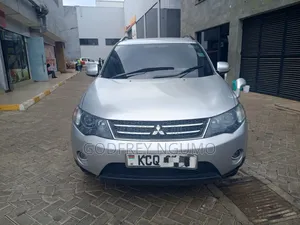 Mitsubishi Outlander 2011 Silver