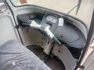 Piaggio 2025 White