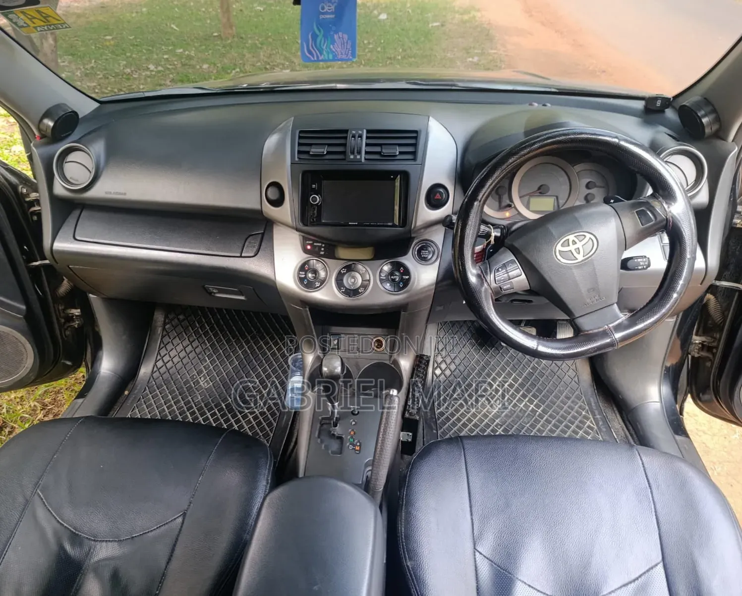 Toyota Vanguard 2010 Black