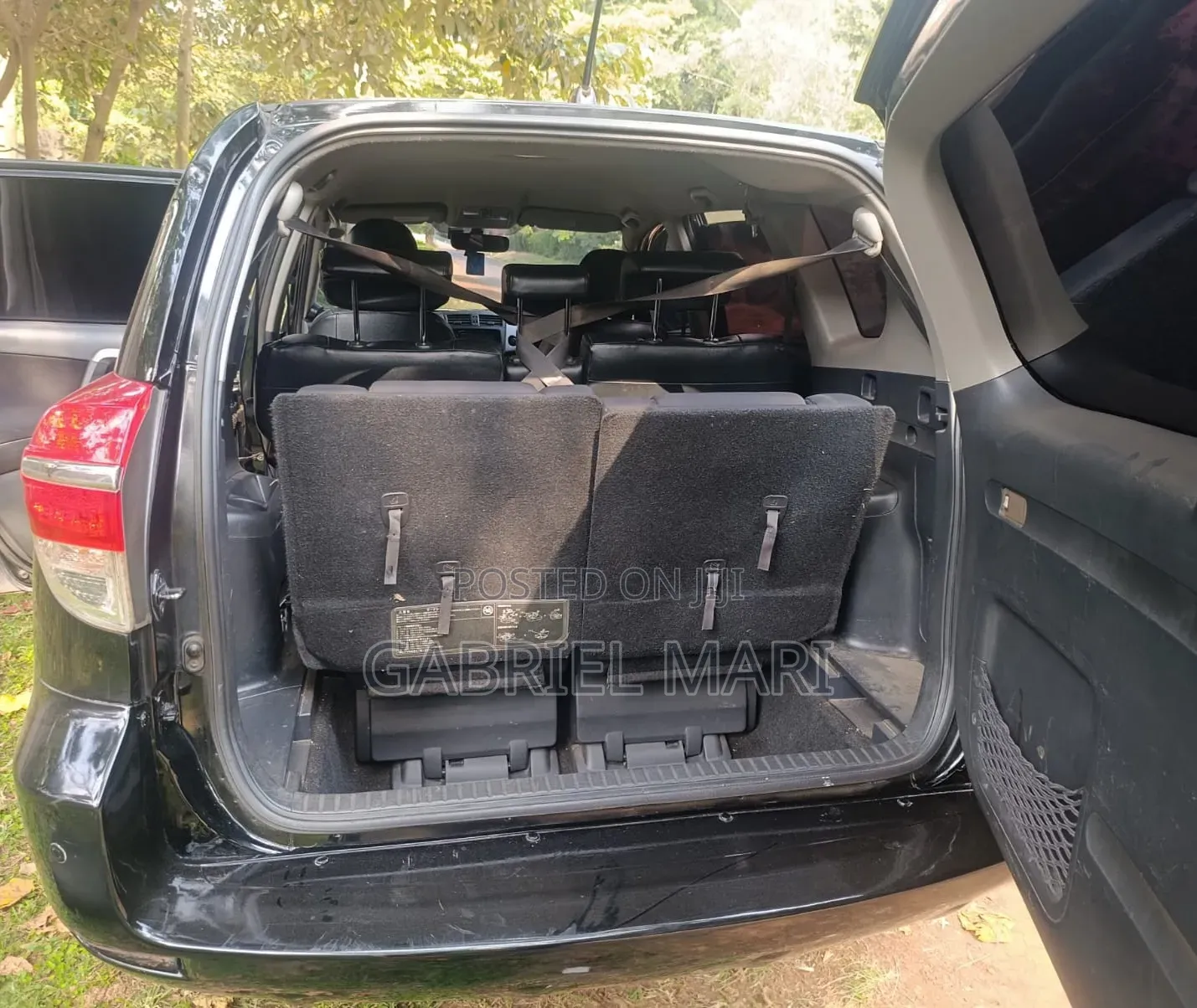Toyota Vanguard 2010 Black