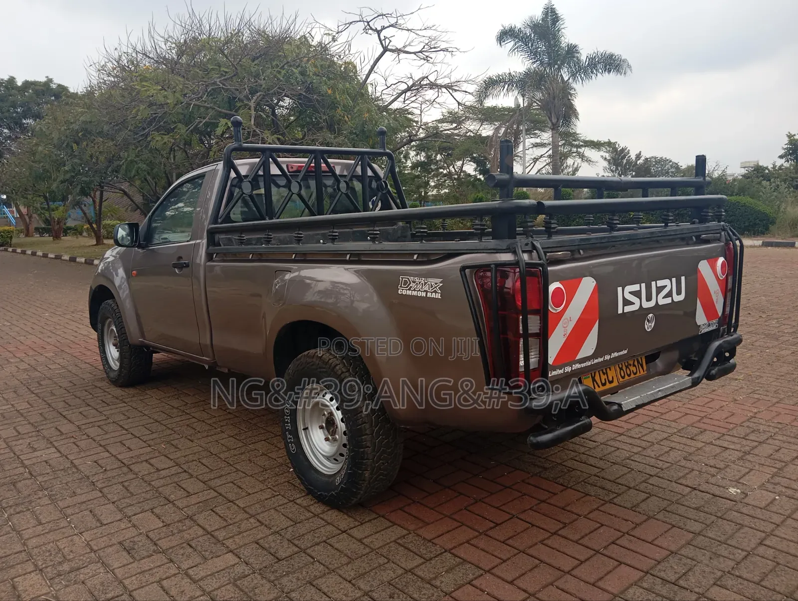 Isuzu D-MAX 2015