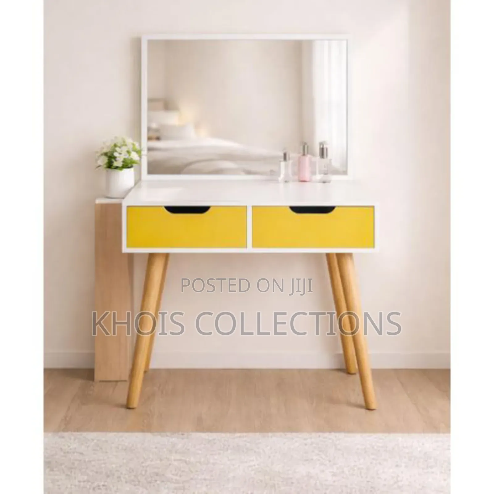 Modern Vanity Dressing Table With Mirror