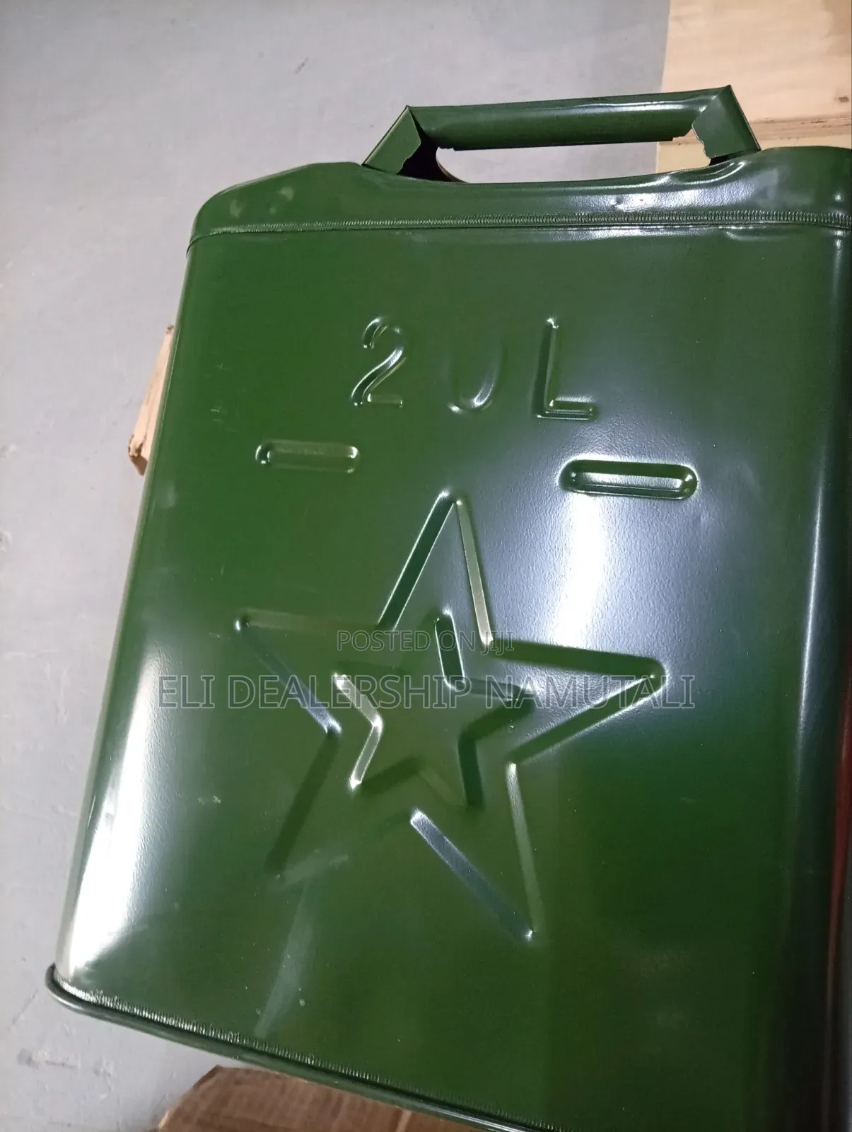 20l Metal Jerry Can With Locking Cap for Safe Fuel Handling