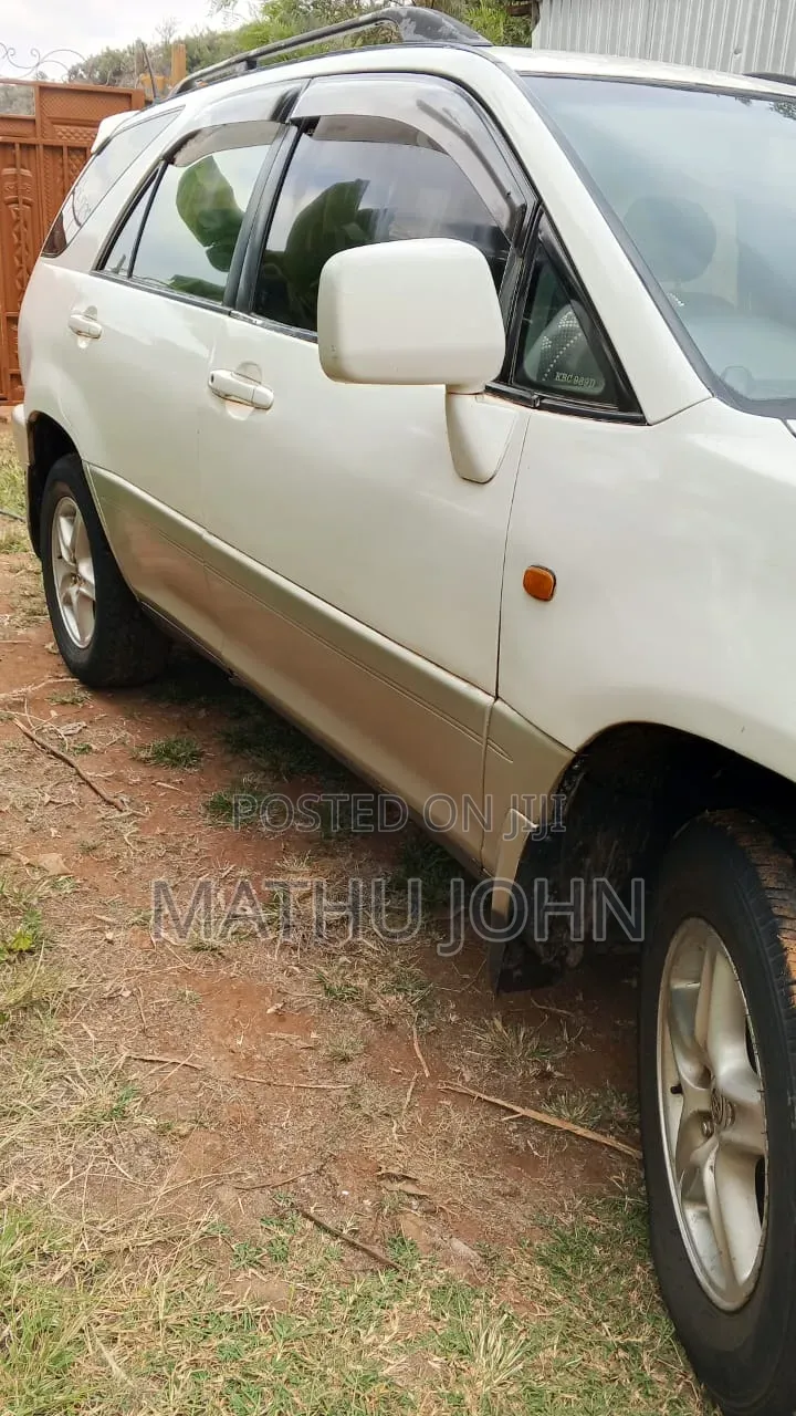 Toyota Harrier 2003 White
