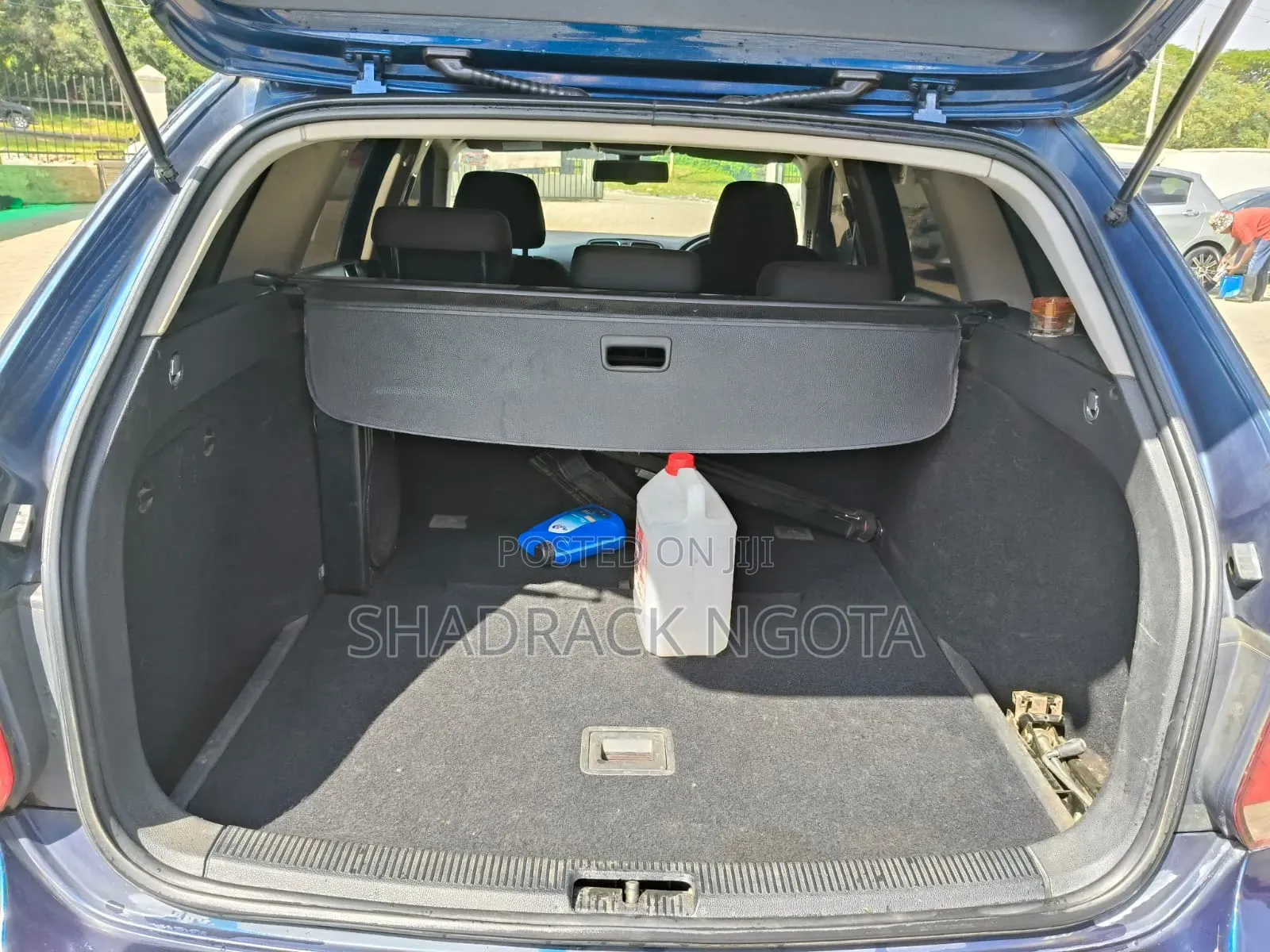 Volkswagen Golf 2012 Blue