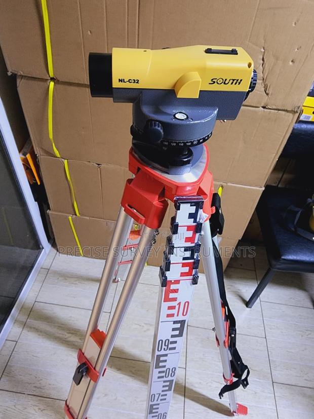South Nlc32 Automatic Dumpy Level for Accurate Land Surveying