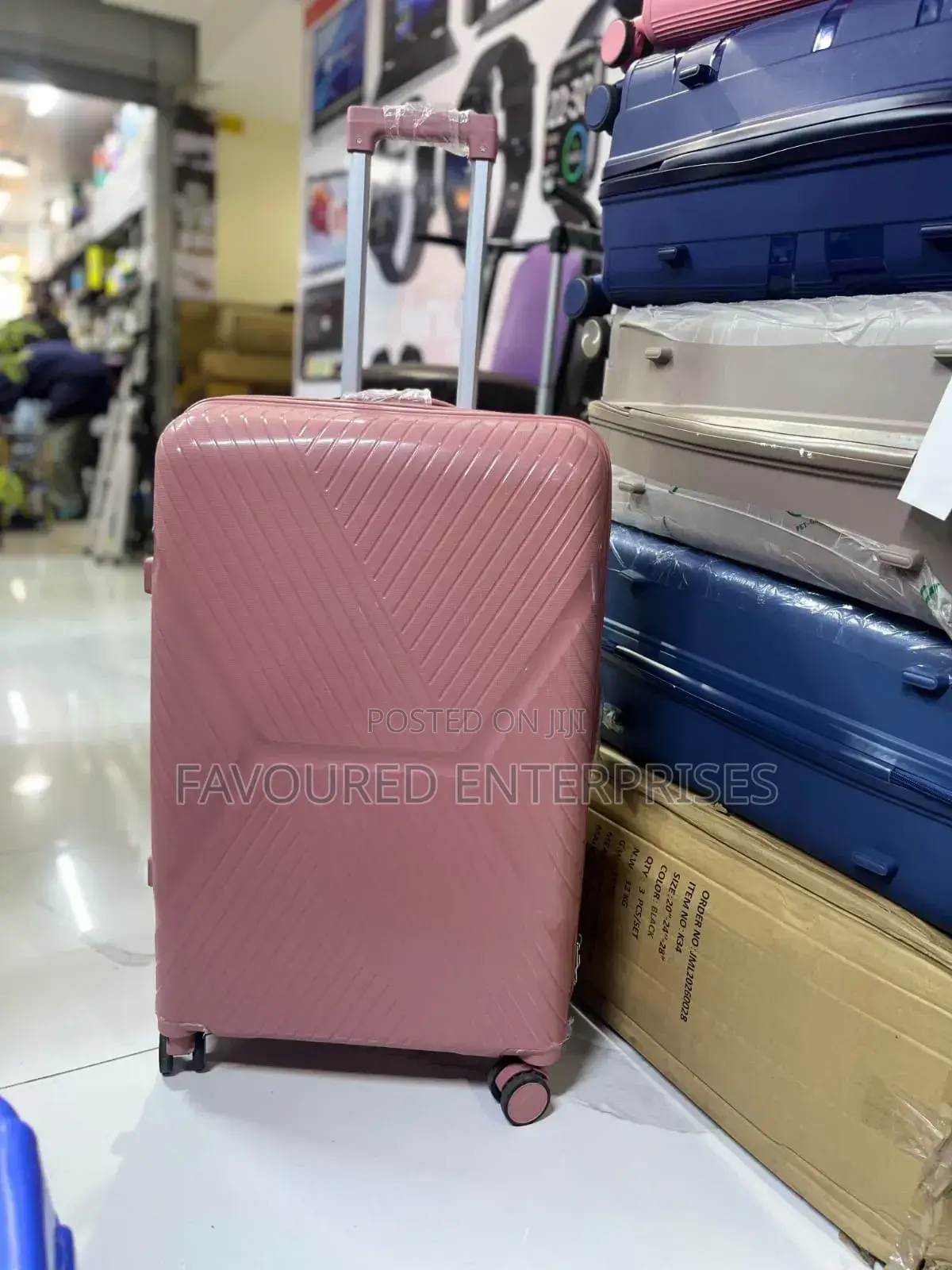 Large Unbreakable Rubber Suitcases Capacity *23kg