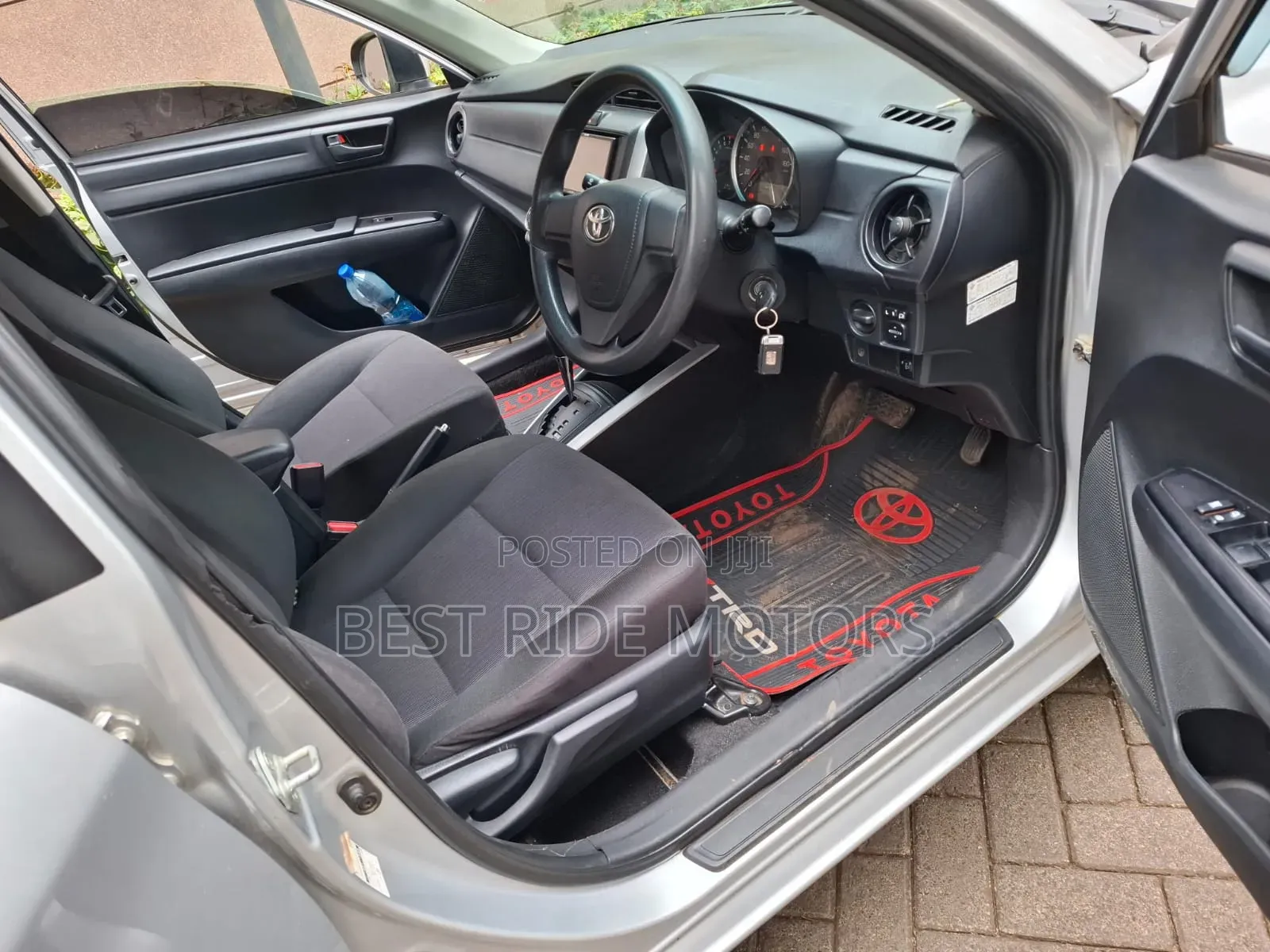 Toyota Corolla Fielder 1.5 Petrol FWD 2016 Silver