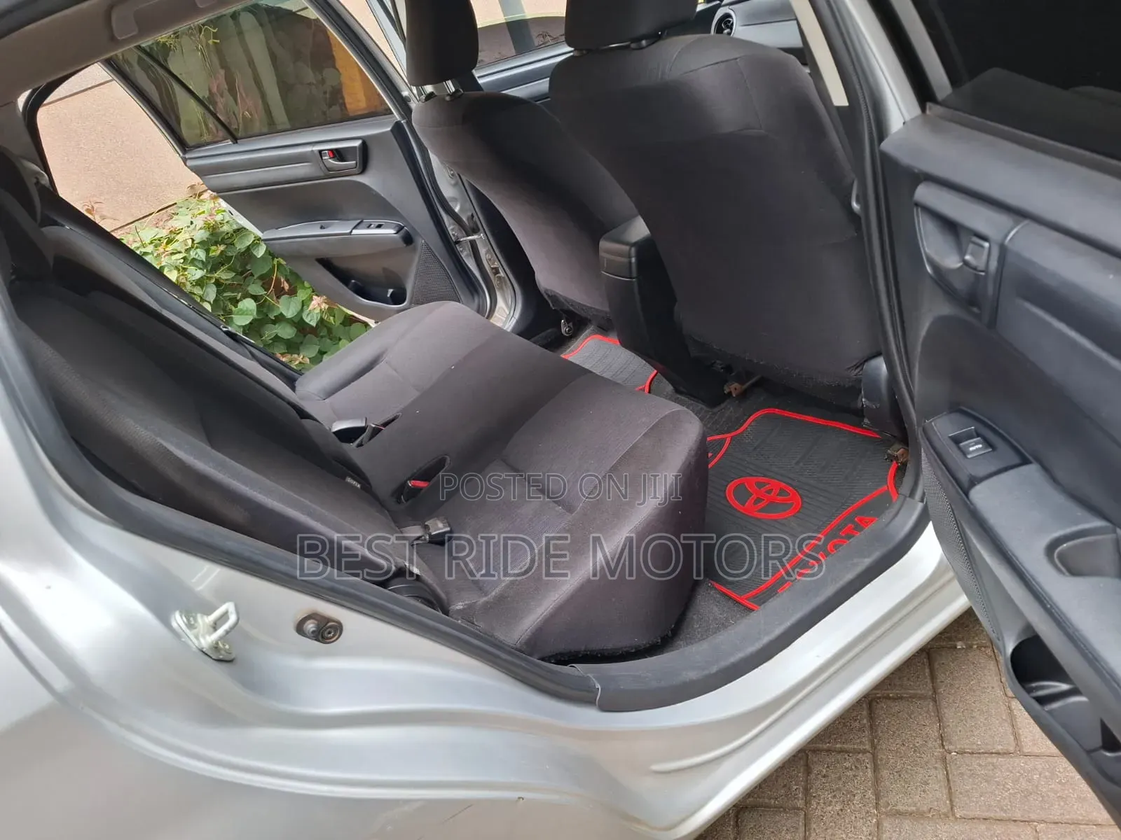 Toyota Corolla Fielder 1.5 Petrol FWD 2016 Silver