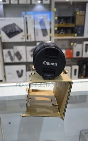Canon Rf-S 55-210mm F/5-7.1 Is STM Lens (Canon Rf)