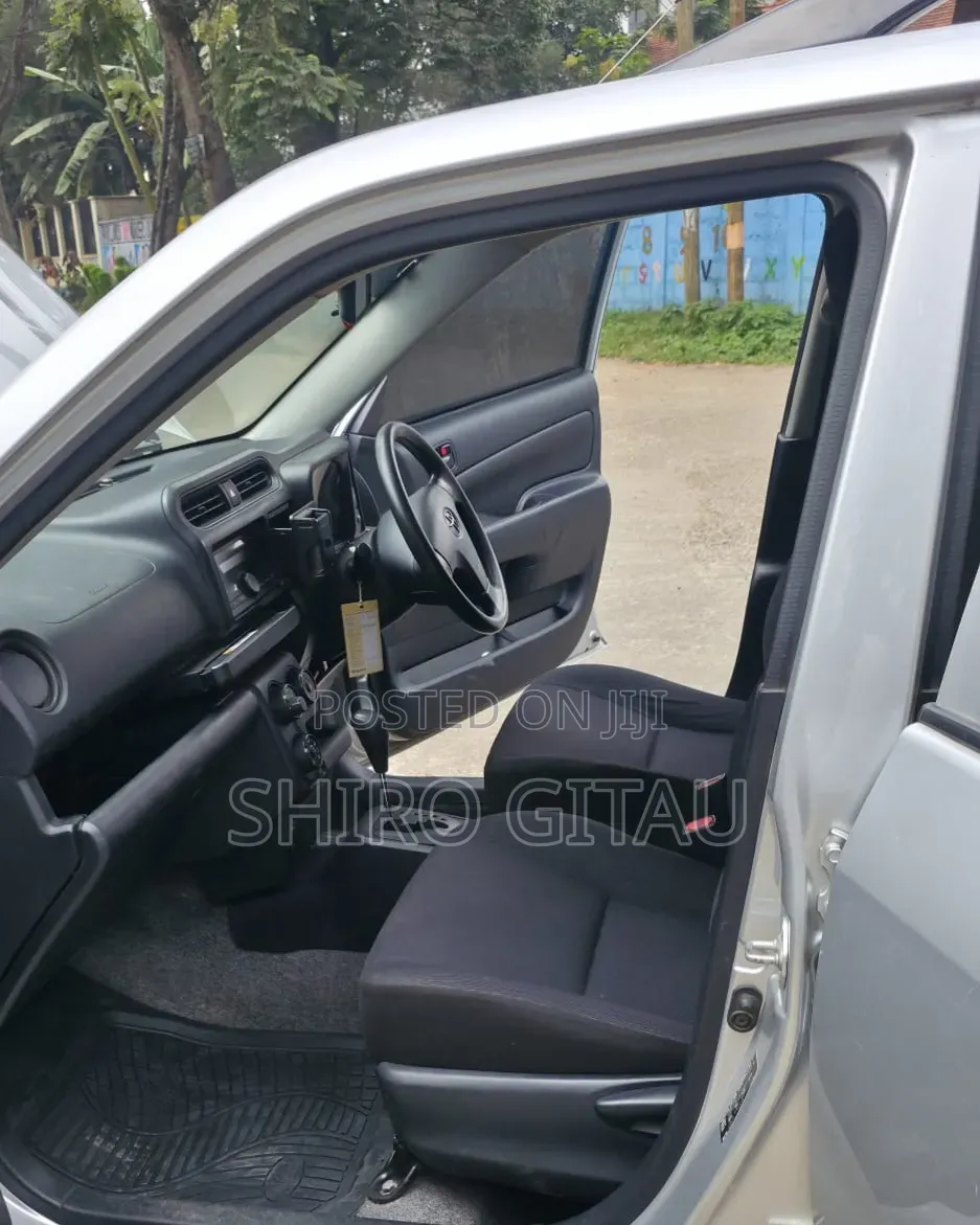 Toyota Probox 2018 Silver