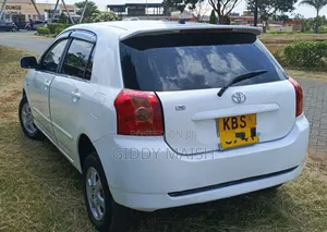 Toyota Corolla RunX 2006 White