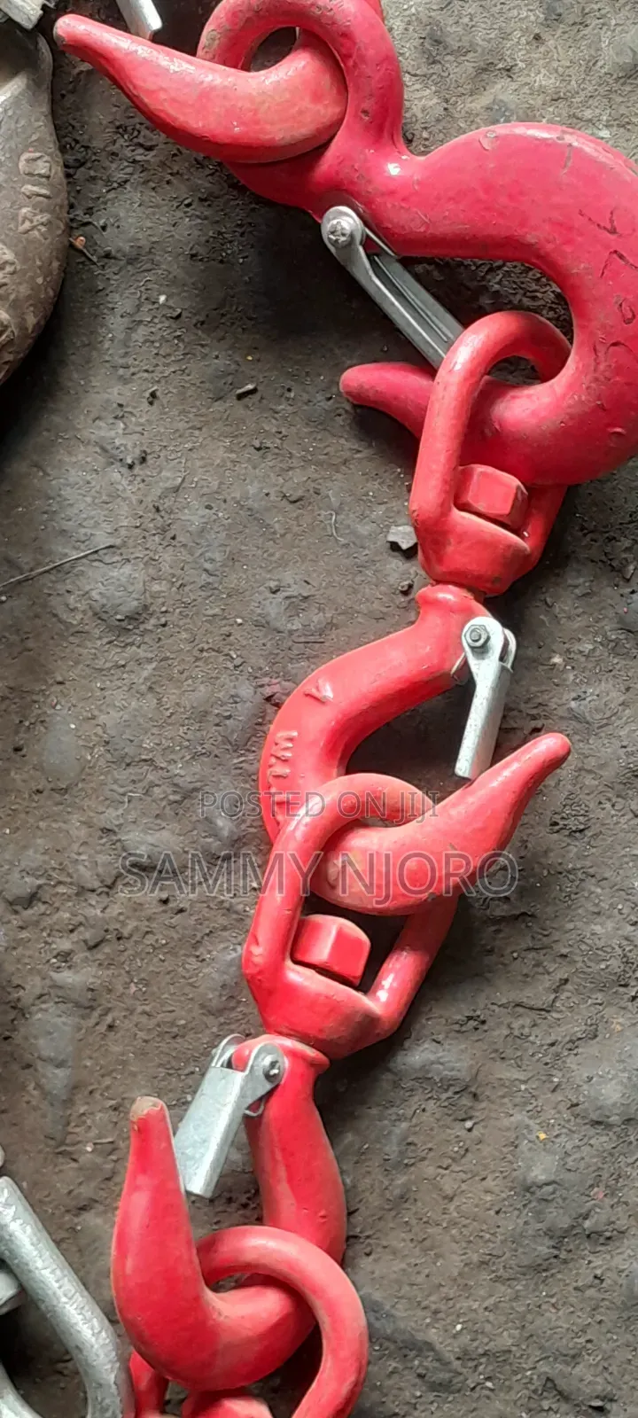 Hooks Different Tonnes